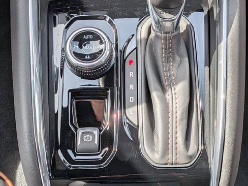 New 2026 GMC Canyon AT4 w/ Technology Plus Package AWD/4WD image 19
