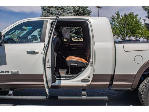 Used 2019 RAM 2500 Limited AWD/4WD image 15