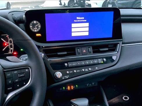 Certified 2025 Lexus ES 350 w/ Premium Package image 7