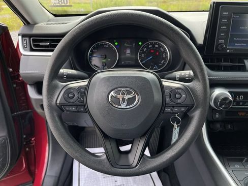 Certified 2022 Toyota RAV4 LE AWD/4WD image 15