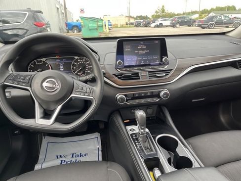 Used 2023 Nissan Altima 2.5 SV image 17