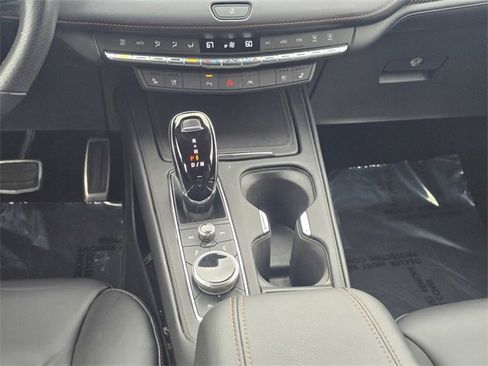 Used 2023 Cadillac XT4 Sport image 18