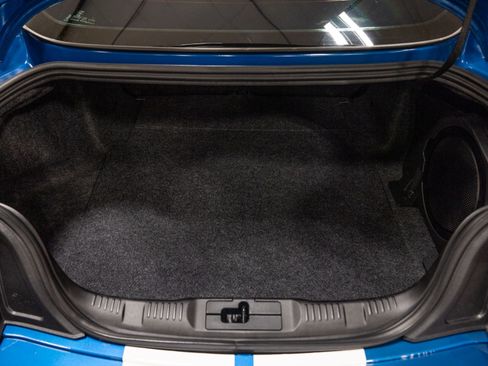 Used 2020 Ford Mustang Shelby GT500 w/ Carbon Fiber Track Pack RWD image 26