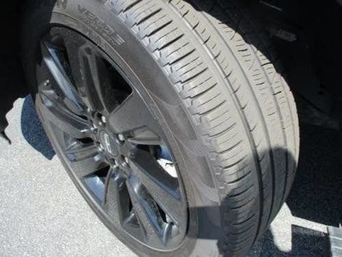 Used 2023 Lincoln Navigator Reserve image 10