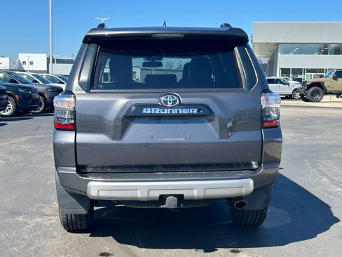 Used 2018 Toyota 4Runner TRD Off-Road Premium image 6