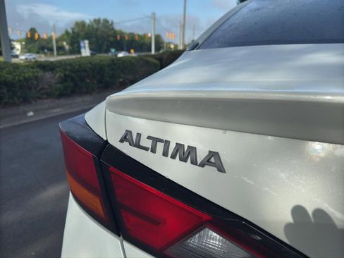 New 2025 Nissan Altima 2.5 SR w/ SR Premium Package image 13