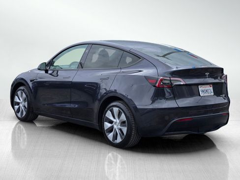 Used 2024 Tesla Model Y Long Range image 6