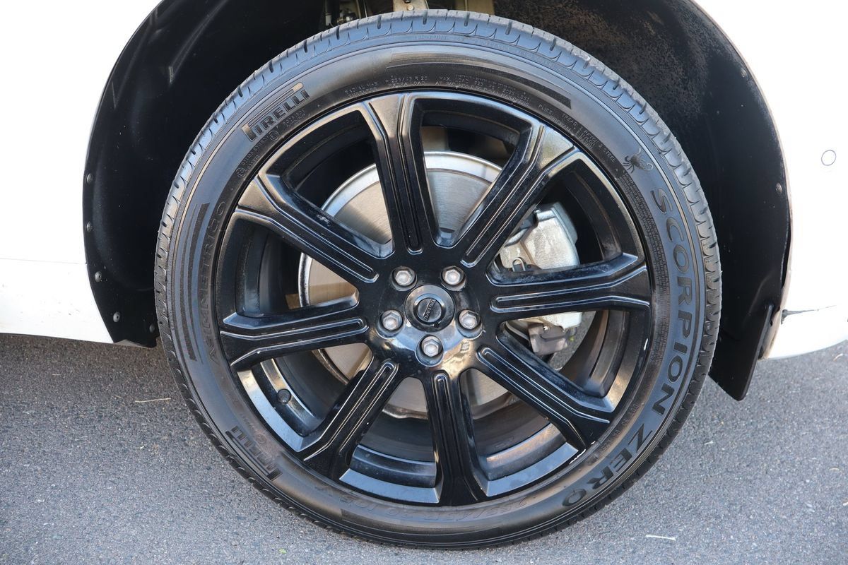Used 2019 Volvo XC60 T5 Inscription w/ Protection Package AWD/4WD image 46