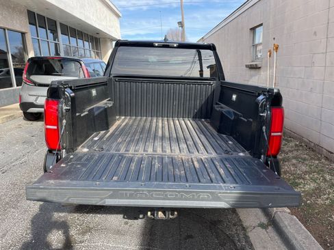 Used 2025 Toyota Tacoma SR image 30