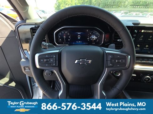 New 2026 Chevrolet Silverado 1500 LT Trail Boss w/ Convenience Package II AWD/4WD image 18