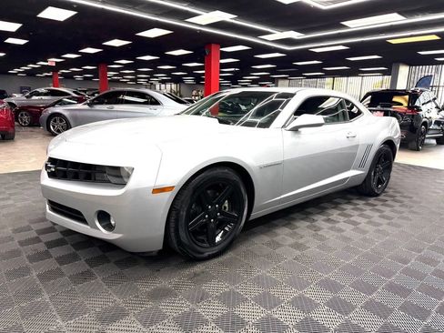 Used 2011 Chevrolet Camaro LT RWD image 8