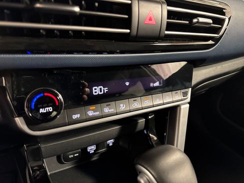 Certified 2023 Kia Seltos S w/ Navigation Package AWD/4WD image 19