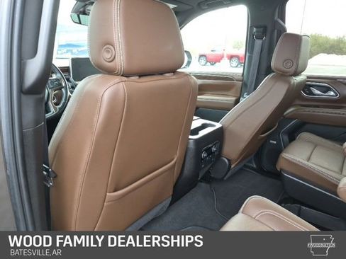 Used 2021 Chevrolet Suburban High Country w/ Premium Package image 22
