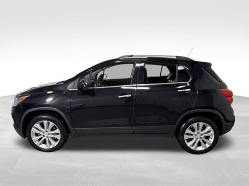 Used 2017 Chevrolet Trax Premier w/ Driver Confidence II Package AWD/4WD image 7
