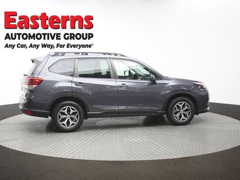 Used 2022 Subaru Forester Premium AWD/4WD image 47