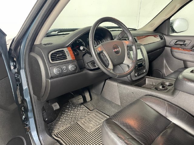Used 2012 GMC Sierra 1500 SLT w/ SLT Convenience Package AWD/4WD image 3