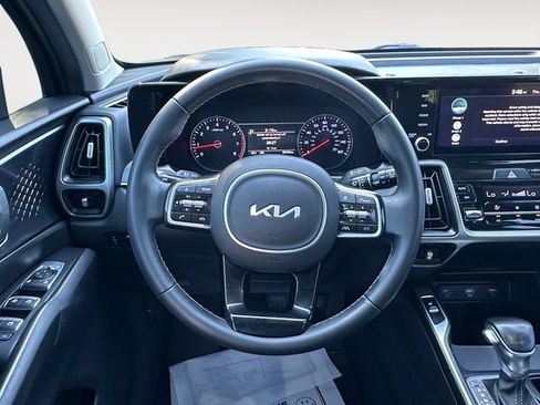 Used 2022 Kia Sorento S w/ Panoramic Sunroof Package FWD image 14
