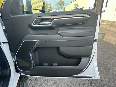 Used 2025 Chevrolet Silverado 2500 LT w/ Trail Boss Package image 30