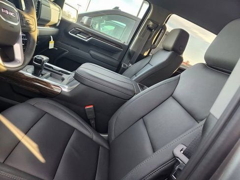 New 2026 GMC Sierra 1500 Elevation w/ Elevation Premium Package AWD/4WD image 12
