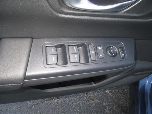 Used 2024 Honda CR-V EX image 14