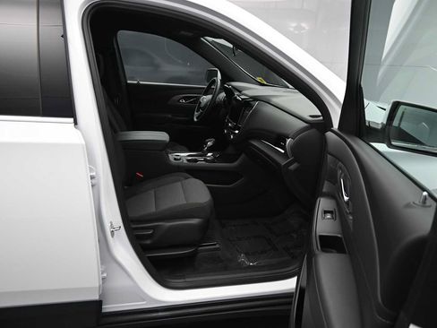 Used 2023 Chevrolet Traverse LT AWD/4WD image 22