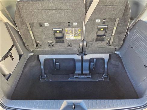 Used 2024 Toyota Sienna XLE image 6