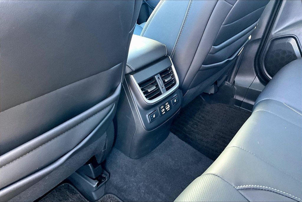 Used 2024 Subaru Outback Limited AWD/4WD image 9