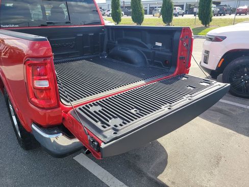 Certified 2025 RAM 1500 Big Horn AWD/4WD image 9