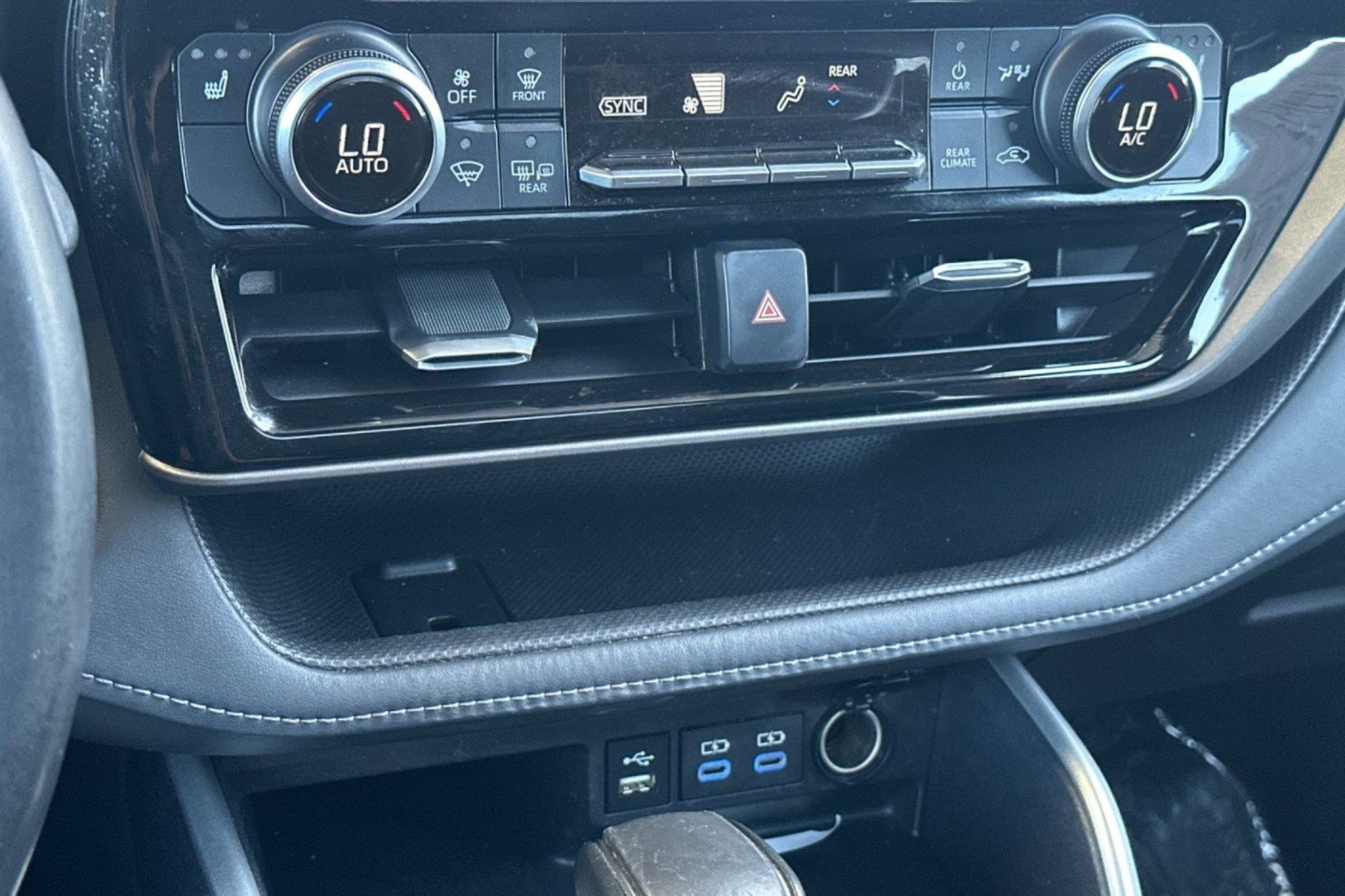 Certified 2022 Toyota Highlander XLE FWD image 21