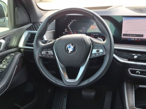 Used 2024 BMW X5 xDrive40i w/ Parking Assistance Package AWD/4WD image 19