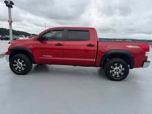 Used 2013 Toyota Tundra 4x4 CrewMax w/ TRD Off-Road Pkg image 6
