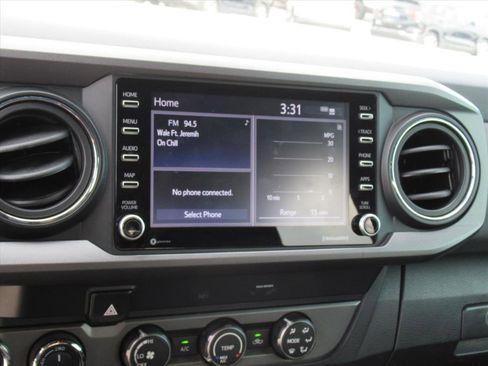 Used 2020 Toyota Tacoma TRD Off-Road image 23