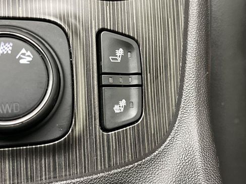 Certified 2023 GMC Acadia SLT AWD/4WD image 29