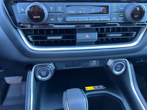 New 2026 Toyota Grand Highlander FWD image 23