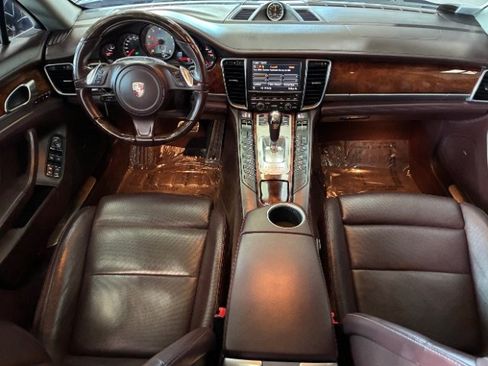 Used 2012 Porsche Panamera 4S image 3