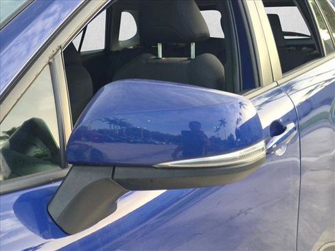 Certified 2022 Toyota Corolla Cross LE FWD image 11