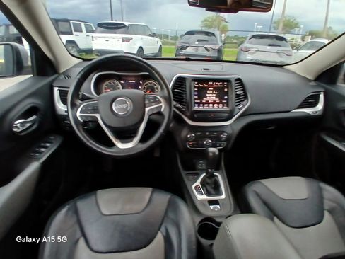 Used 2014 Jeep Cherokee Limited w/ Luxury Group FWD image 22
