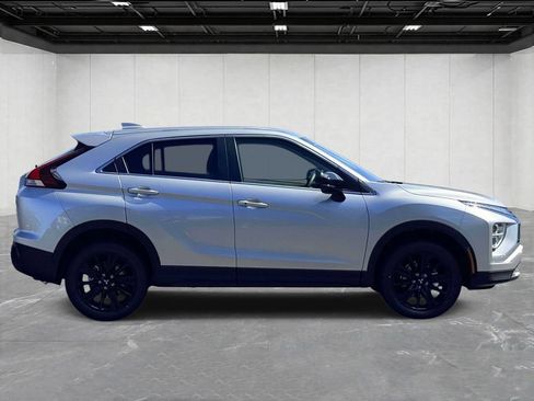 New 2026 Mitsubishi Eclipse Cross LE AWD/4WD image 4