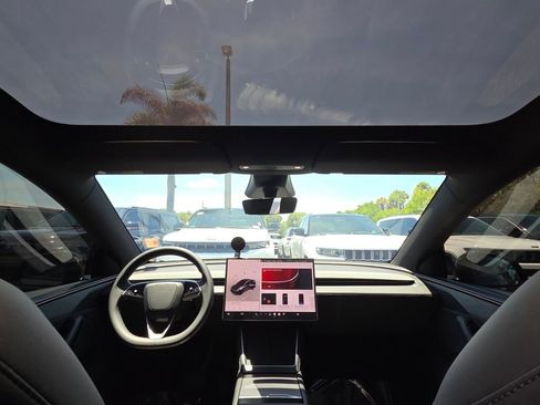 Used 2026 Tesla Model Y Long Range AWD/4WD image 24