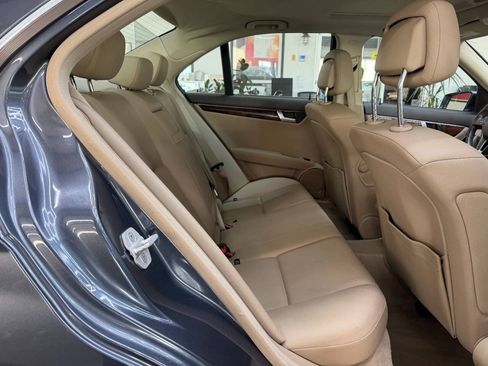 Used 2014 Mercedes-Benz C 250 Sedan image 15