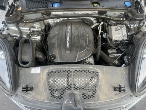 Used 2019 Porsche Macan image 36