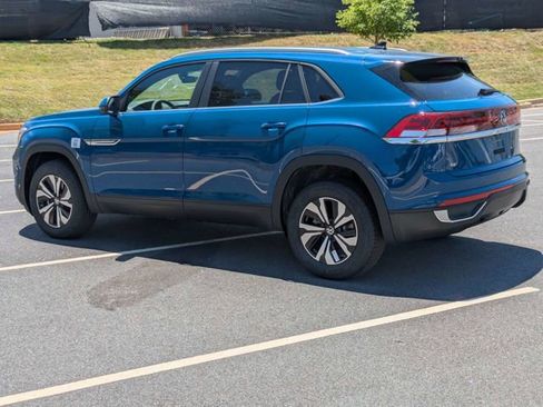New 2026 Volkswagen Atlas Cross Sport SE FWD image 6