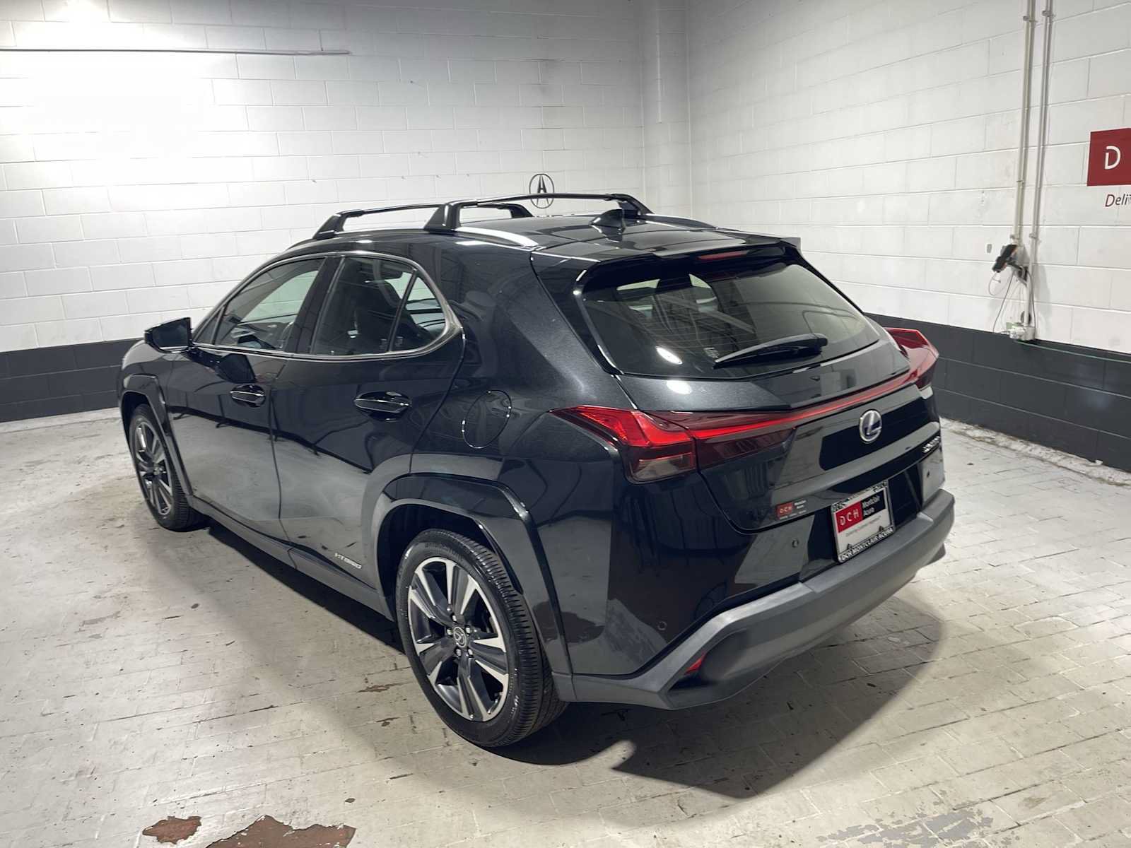 Used 2022 Lexus UX 250h w/ Premium Package AWD/4WD image 4