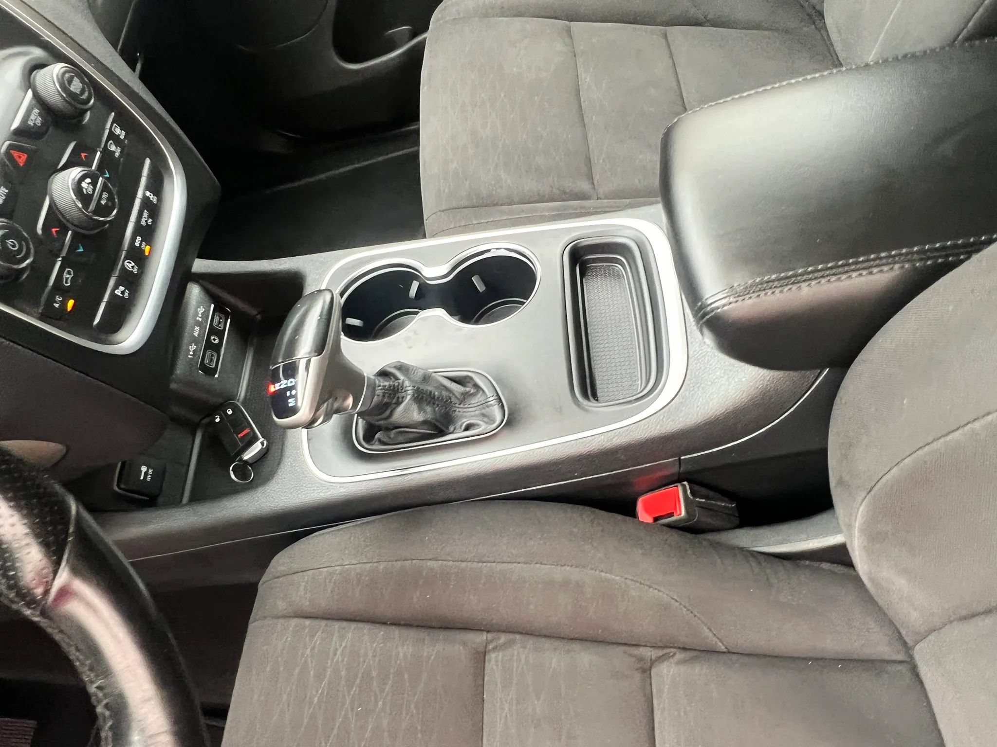 Used 2019 Dodge Durango SXT AWD/4WD image 16