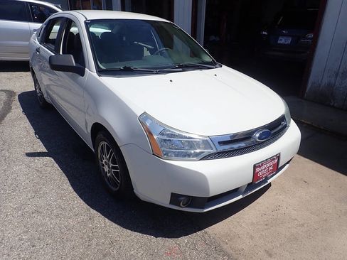 Used 2011 Ford Focus SE w/ Sedan SE Appearance Pkg FWD image 20