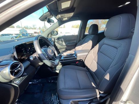 Used 2025 Chevrolet Equinox LT image 25