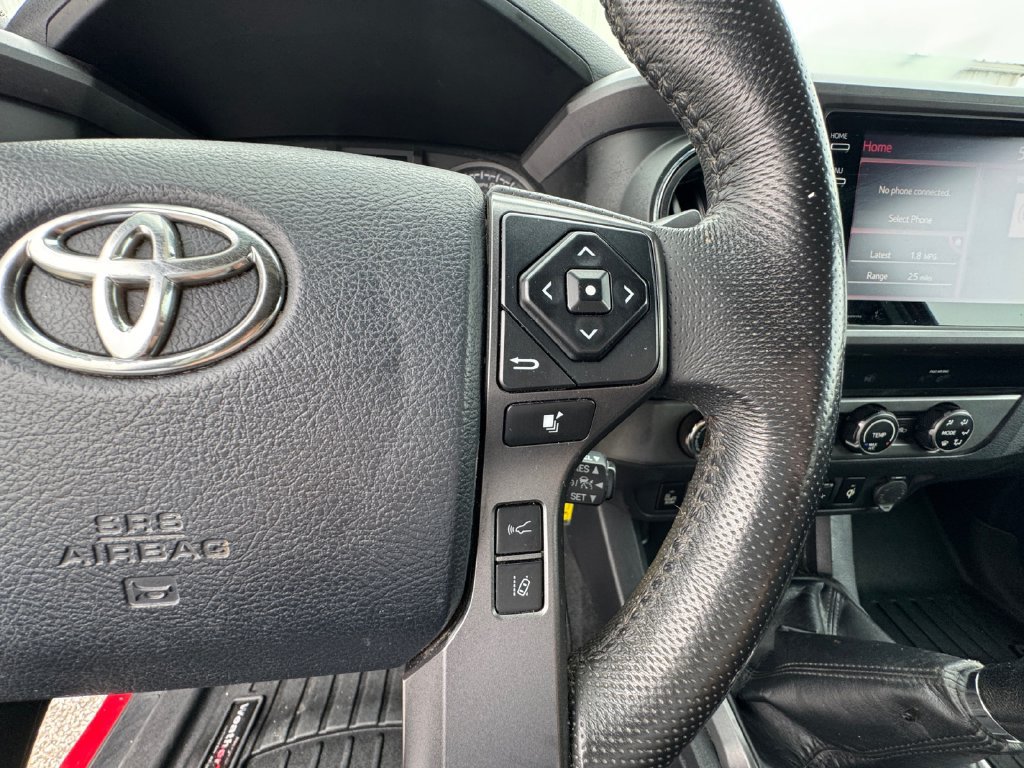 Used 2020 Toyota Tacoma TRD Off-Road w/ Technology Package AWD/4WD image 23