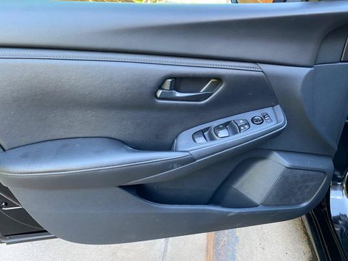 Used 2025 Nissan Sentra S FWD image 24