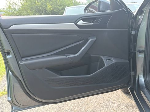 Used 2019 Volkswagen Jetta SE FWD image 26