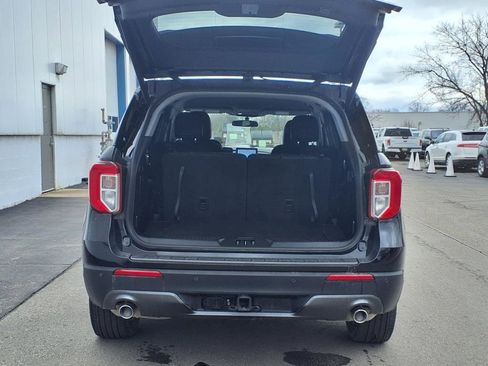 Certified 2023 Ford Explorer XLT w/ Equipment Group 202A image 7